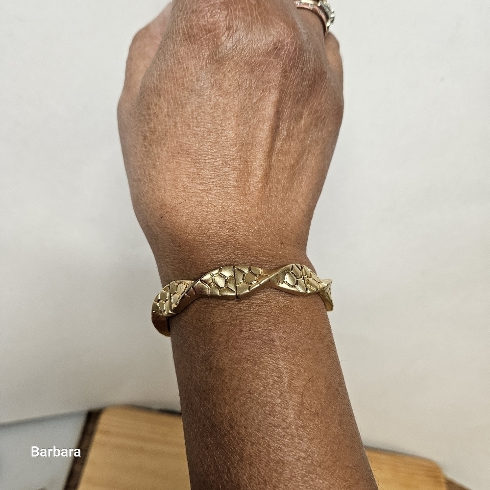 Retired Lia Sophia "Sync/Swivel" Matt Gold Stretch Hematite Bracelet